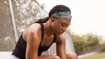Top 10 Headphones & Earbuds to Buy in the UAE
